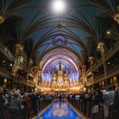 Un Messie signé YNS et l’OM à la Basilique Notre-Dame.