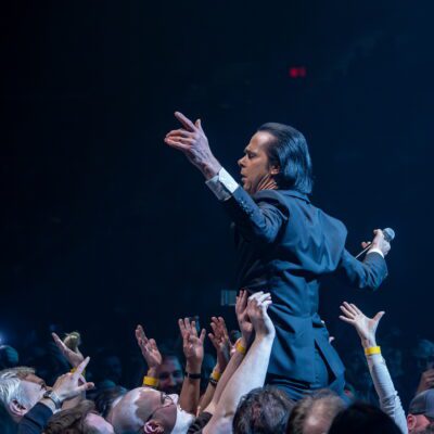 Nick Cave & the Bad Seeds à la Place Bell, cours magistral de chaos contrôlé