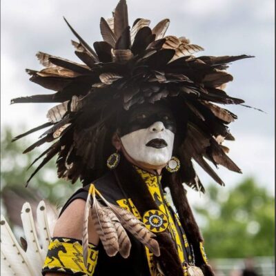 Présence Autochtone : Musique et Danse traditionnelle Mohawk et Wendat à la Place des Festivals