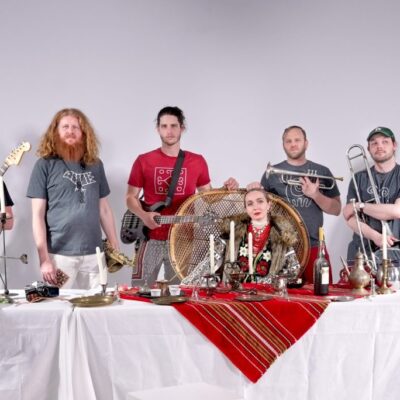 Fête de la musique de Tremblant : Dumai Dunai – Sometime Between Now and Never à la scène Québecor