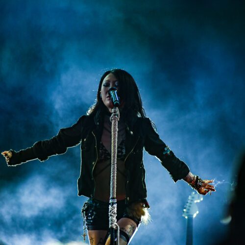 Palomosa I Yeule verse des larmes digitales et glitchées