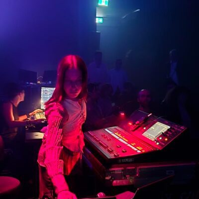 Akousma |  IRL dissout le temps dans la Big Room