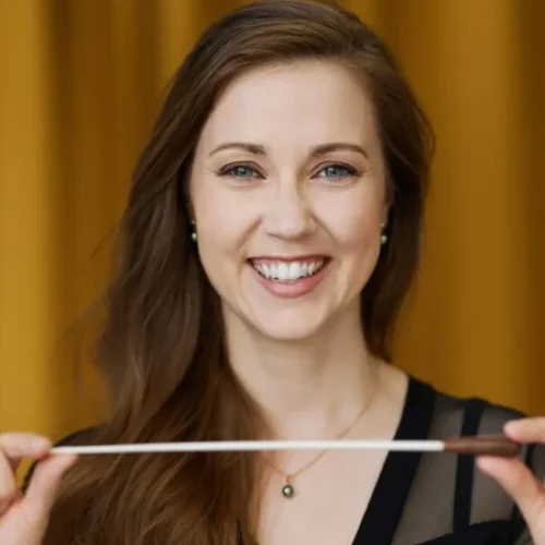 Léa Moisan-Perrier : dans les souliers et avec la baguette d’André Gagnon