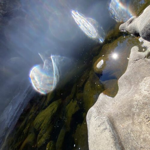 Best Albums of 2025 | Adriana João – pearl of flames