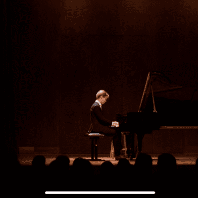 Ramon Van Engelenhoven: Piano and Elegance