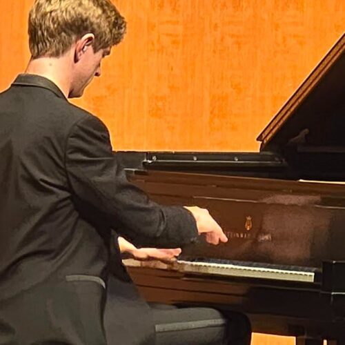 « Piano déglingué » et « silement » au récital de Jan Lisiecki… Vraiment ?