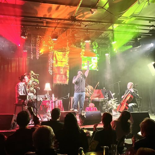 Akawui se dévoile comme jamais à la série Mozaïk