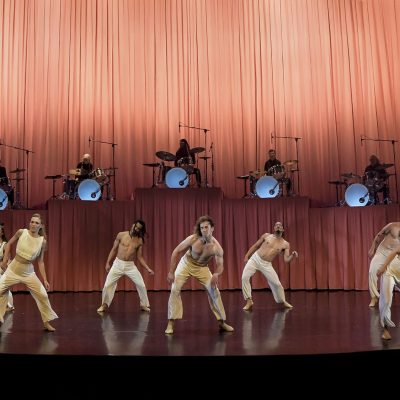 Stephanie Lake Company : symbiose de la frappe et du mouvement