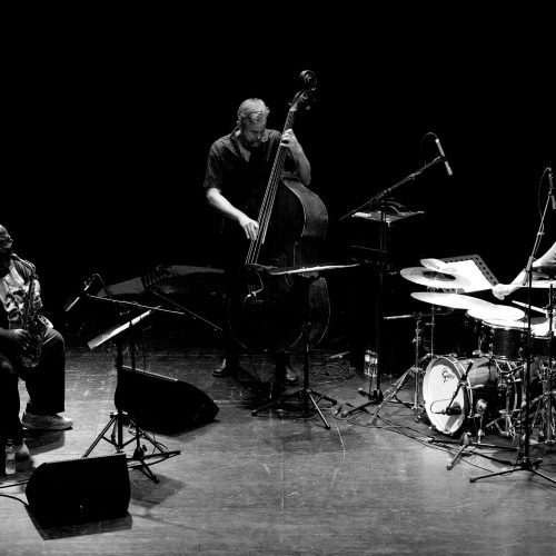 FIMAV : Darius Jones Trio « Legend of e’Boi (The Hypervigilent Eye) » au Cabaret Guy-Aubert