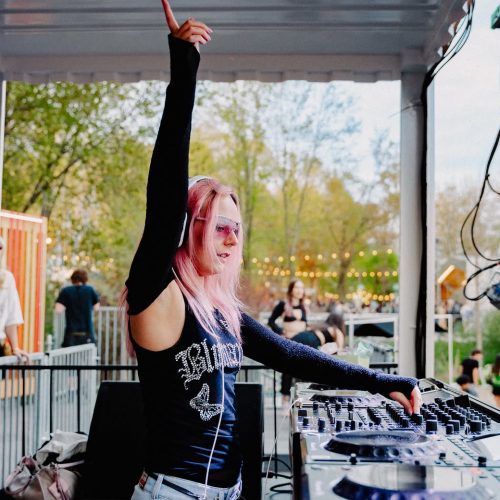 Palomosa 2026: Hannah Diamond nous offre le set de DJ le plus rose qui soit 
