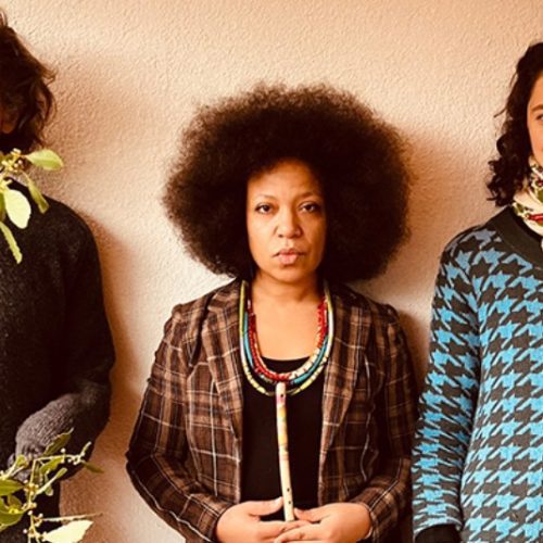 FIMAV 2026 | Sakina Abdou et la liberté en trio: « Hammer, Roll & Leaf », saxo, piano & percus