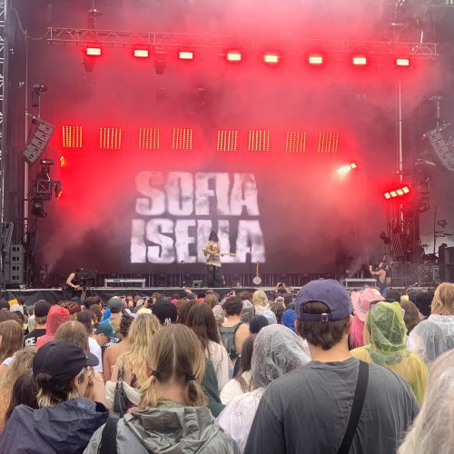 OSHEAGA 2026 I Sofia Isella is Visceral and Muddy