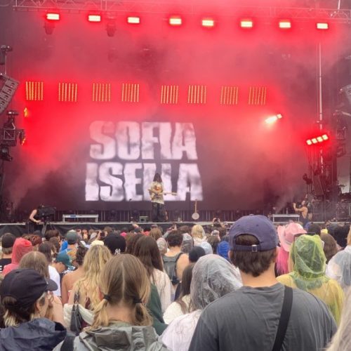 OSHEAGA 2026: Sofia Isella is Visceral and Muddy