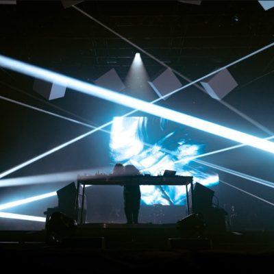MUTEK 2026 | Rival Consoles sur scène, le cœur de la soirée commence à battre