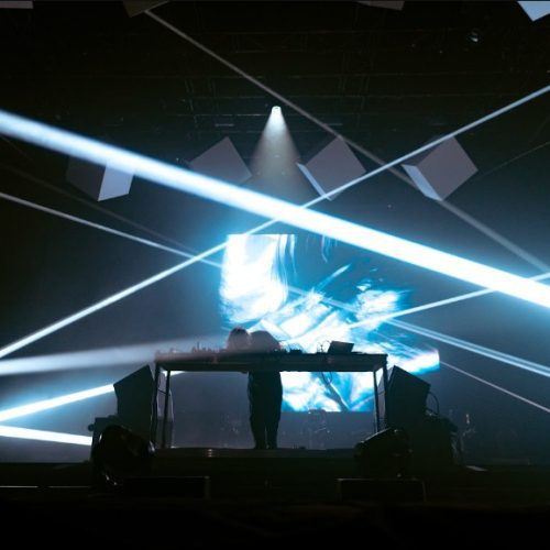 MUTEK 2026 | Rival Consoles sur scène, le cœur de la soirée commence à battre