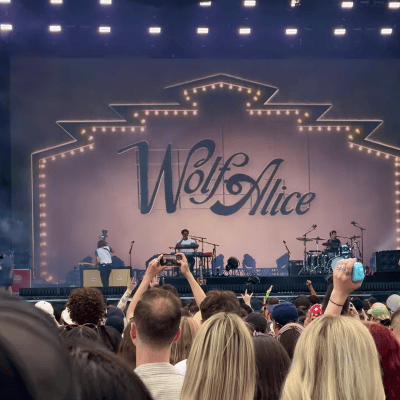 OSHEAGA 2026 I Wolf Alice Owns the Mountain