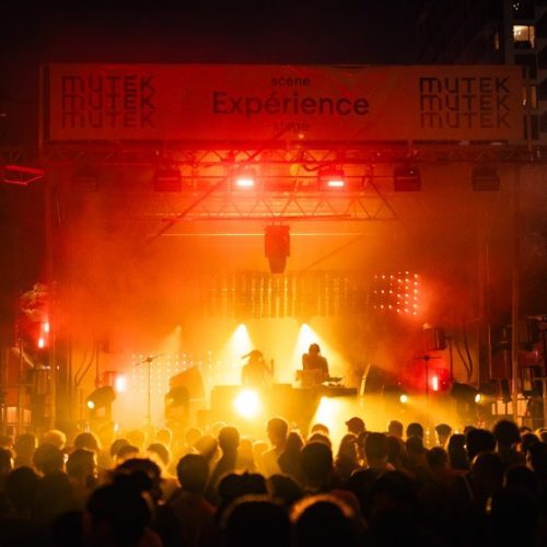 MUTEK 2026 | Un duo masqué sur l’Esplanade Tranquille, tiens, tiens …
