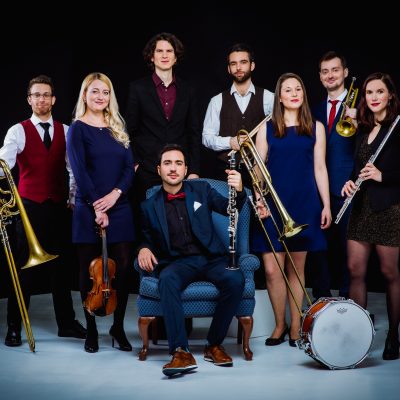 La Fête de la Musique de Tremblant : Oktopus – Brahms, Balkans & Bagels à la place Saint-Bernard