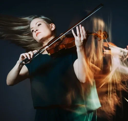 Le Vivier : Judith Fliedl – Ultraviolin à l’église Sainte-Hilda